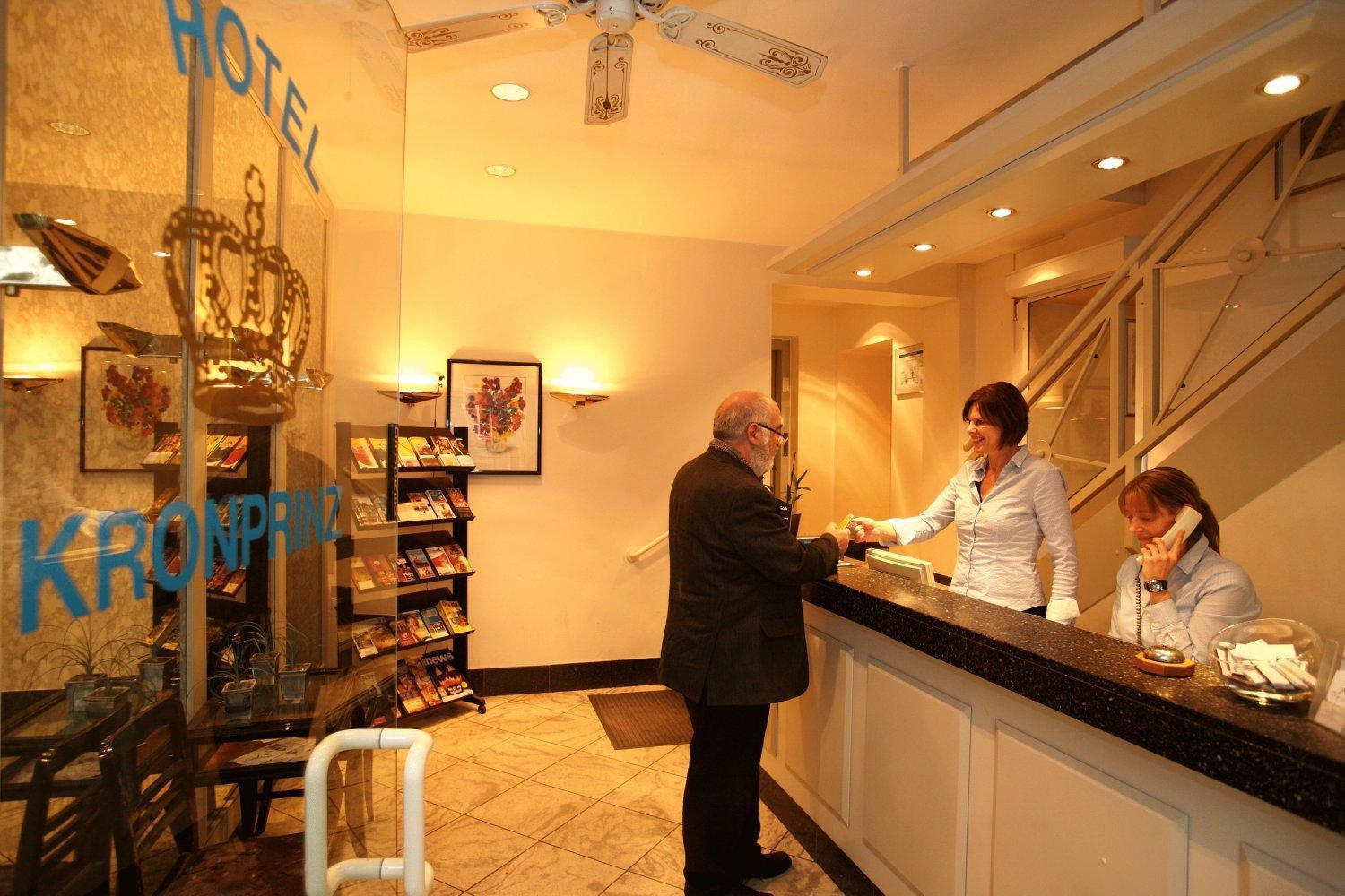 Hotel Kronprinz Garni Minden  Bagian luar foto